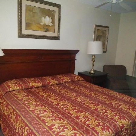 University Inn Bryan Esterno foto