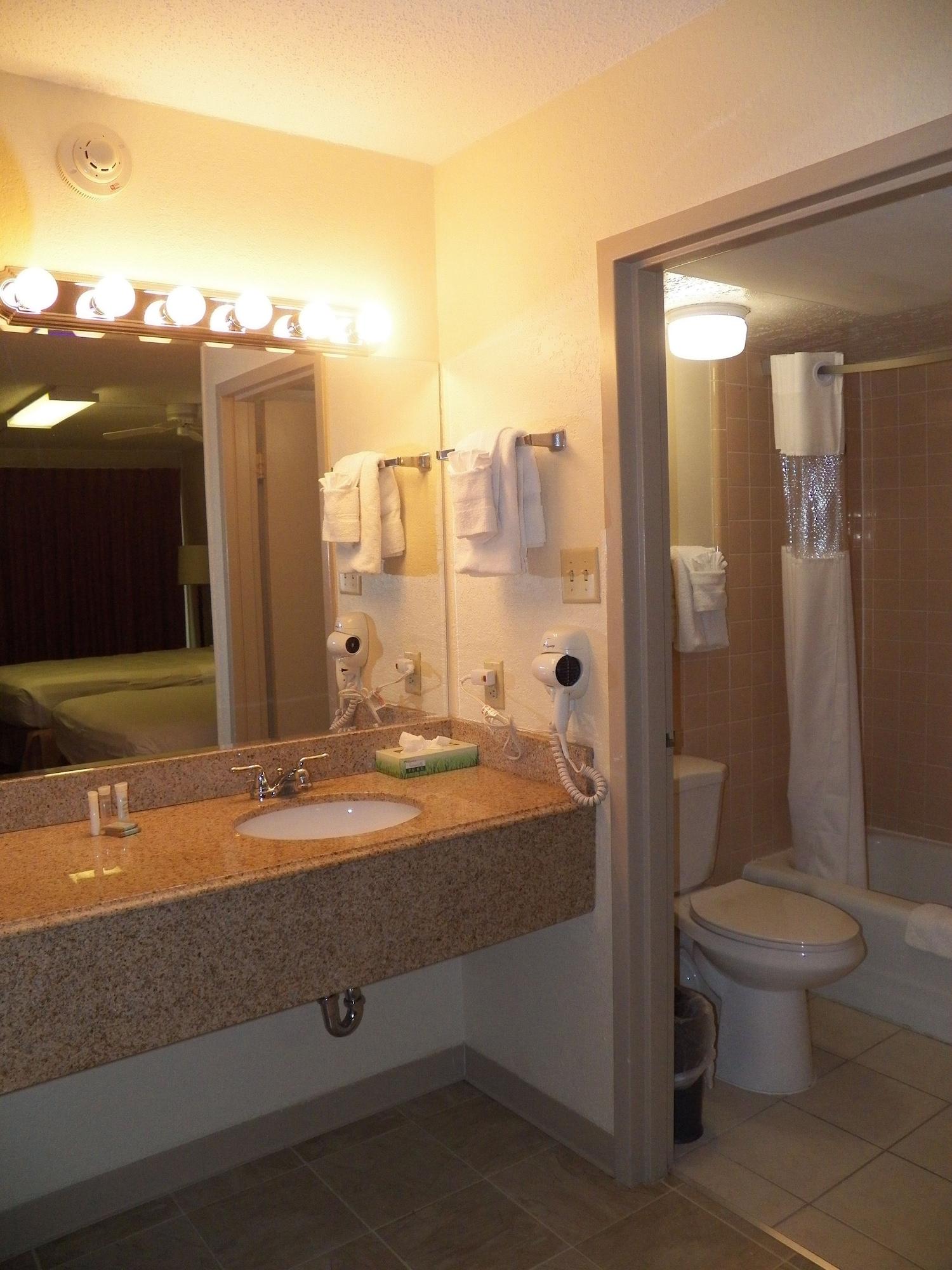 University Inn Bryan Esterno foto