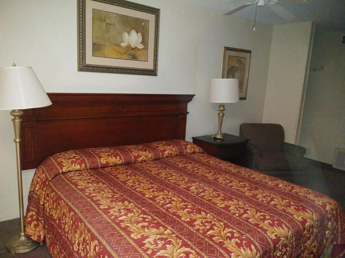 University Inn Bryan Esterno foto